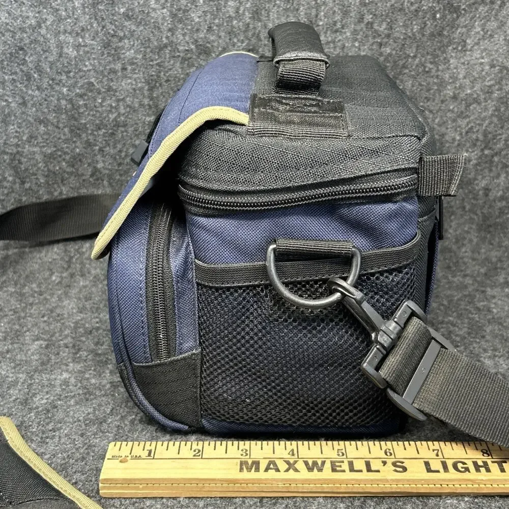 Lowepro Nova 1 Camera Bag Blue Padded Shoulder Case Weather Resistant 9x7x7